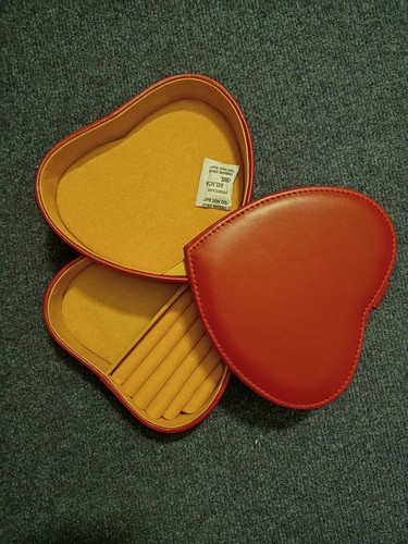 Red leather jewellery box - red,