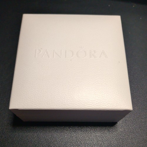 Pandora white square - white,