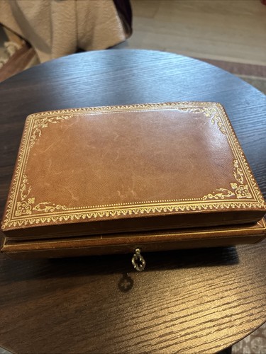 Vintage leather jewellery box - leather,
