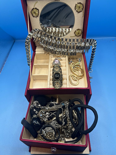 Job lot jewellery - jewellery, with
