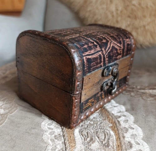 Vintage colonial brown - , wooden