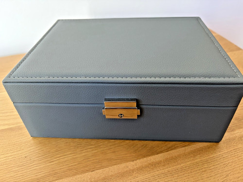 New lockable jewellery - new,