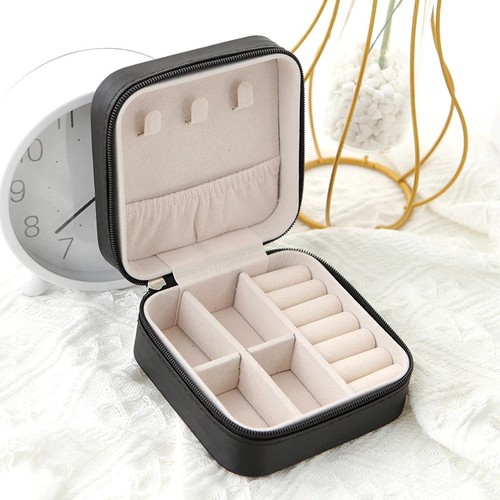 Small portable jewellery box - portable,