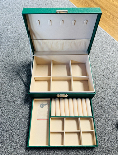 Faux leather jewellery box - jewellery,