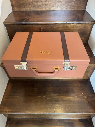 Collectors item jewellery box - collectors,